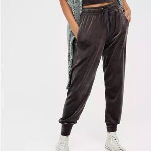 Offline by Aerie velour joggers